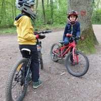 Initiation au VTT pour les enfants de 12 à 16 ans. 